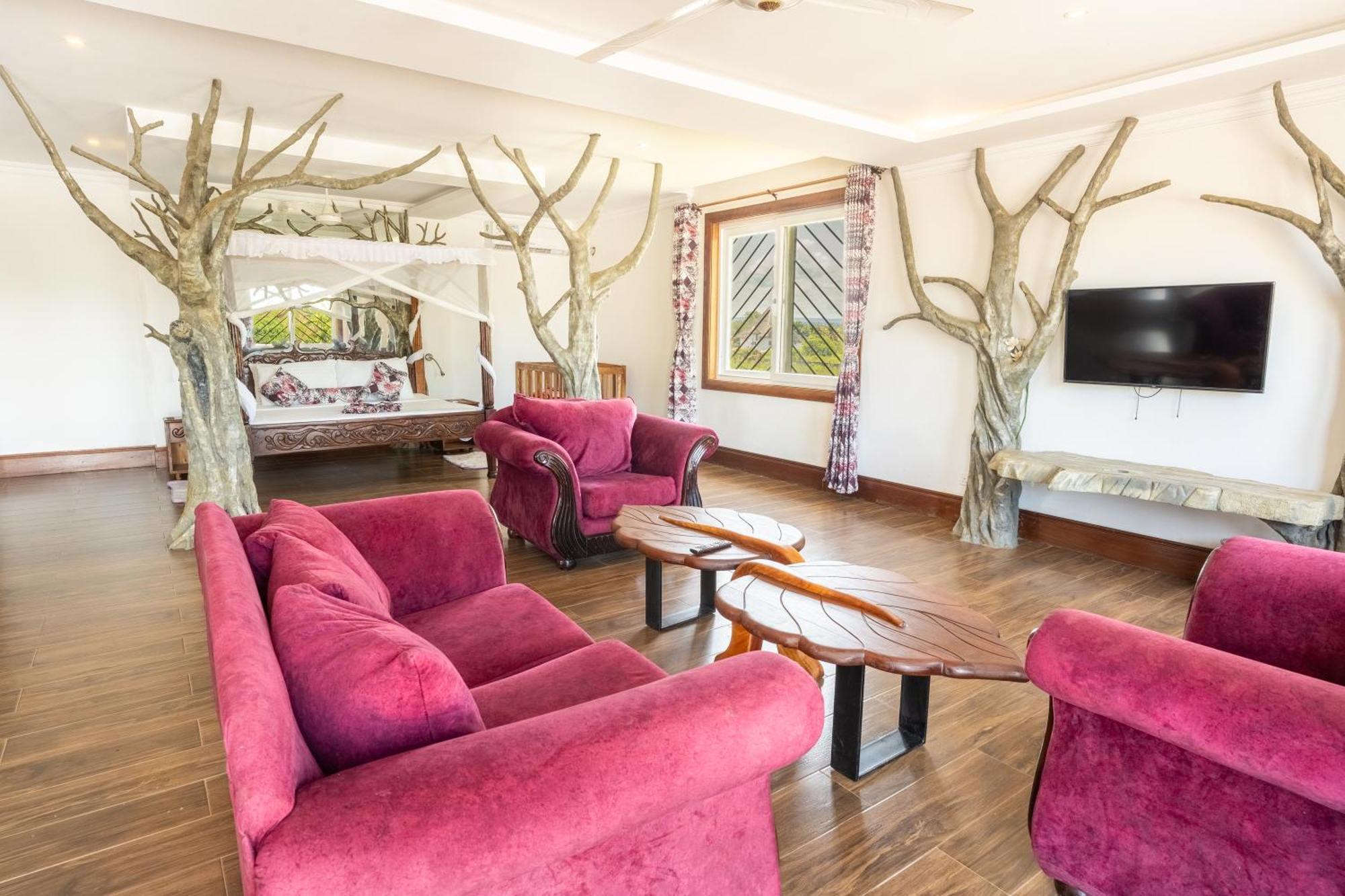 Queens Chateau Boutique Villa Diani Beach Exterior photo